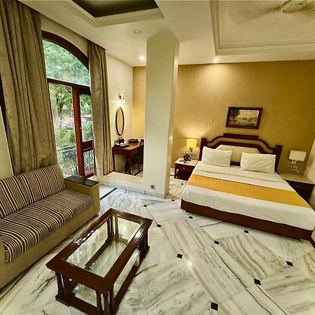 Hotel Florence Inn, Karol Bagh, New Delhi, 2 Min From Metro Luaran gambar
