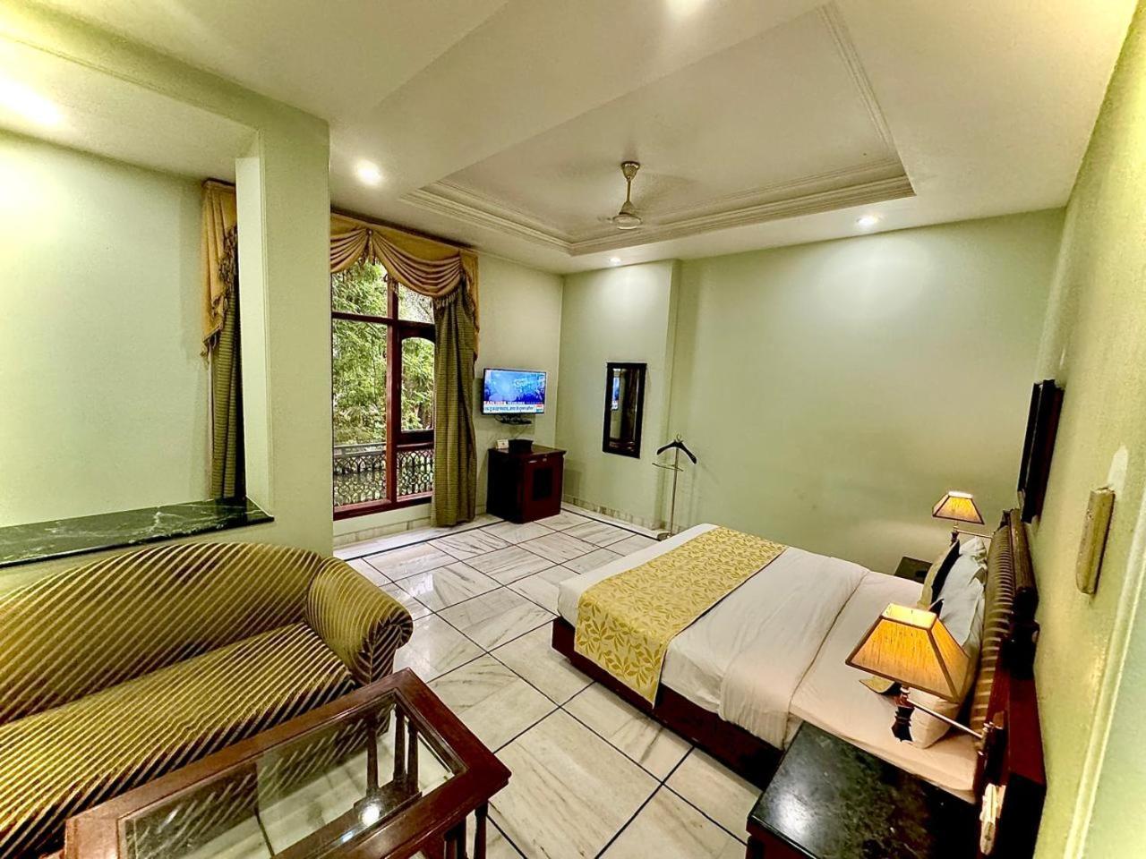 Hotel Florence Inn, Karol Bagh, New Delhi, 2 Min From Metro Luaran gambar